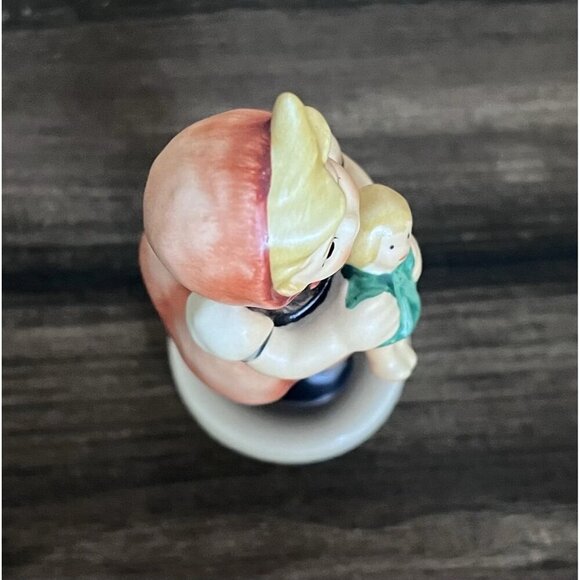 Vintage Goebel Hummel Germany Girl With Doll 239B 1967 - Picture 5 of 6